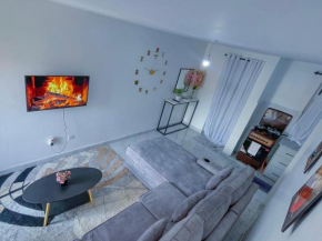 The Luxe, A Stylish One bedroom Apartment